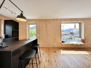 Fridge, oven, stovetop, dishwasher - Herzlich Willkommen in der Ferienwohnung "maisonette Hochgrat" Direkt im Zentrum (Oberstaufen)