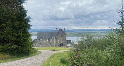 Beautiful Sporting Lodge on Rural Estate overlooking Loch and Deer park