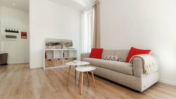 Apartemen, balkon | 1 kamar tidur, seprai premium, dan selimut bulu angsa