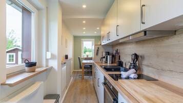 Kühlschrank, Ofen, Herdplatte, Geschirrspüler