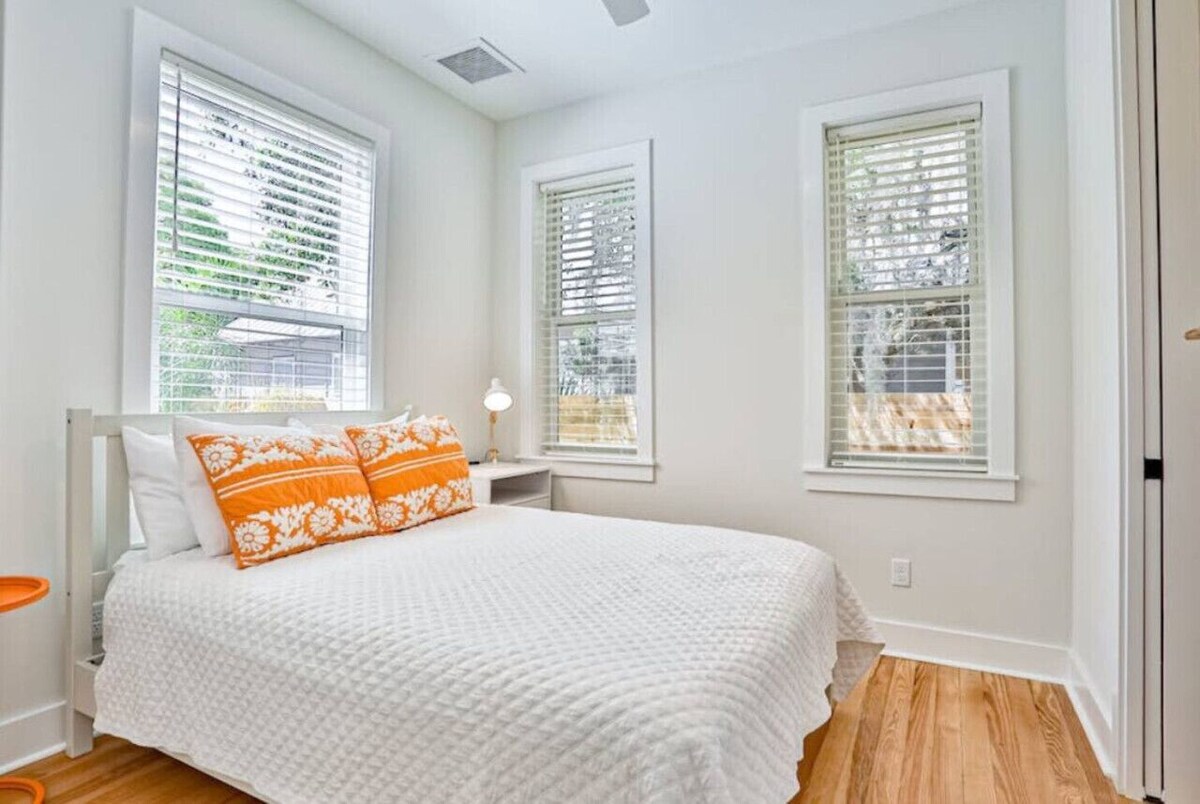 Photo 9 of Uptown Luxury, washer dryer, fenced yard