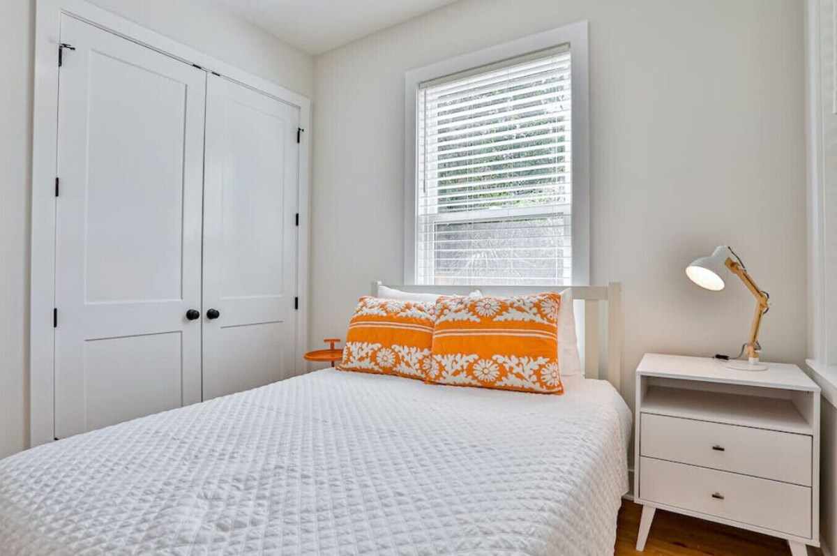 Photo 10 of Uptown Luxury, washer dryer, fenced yard
