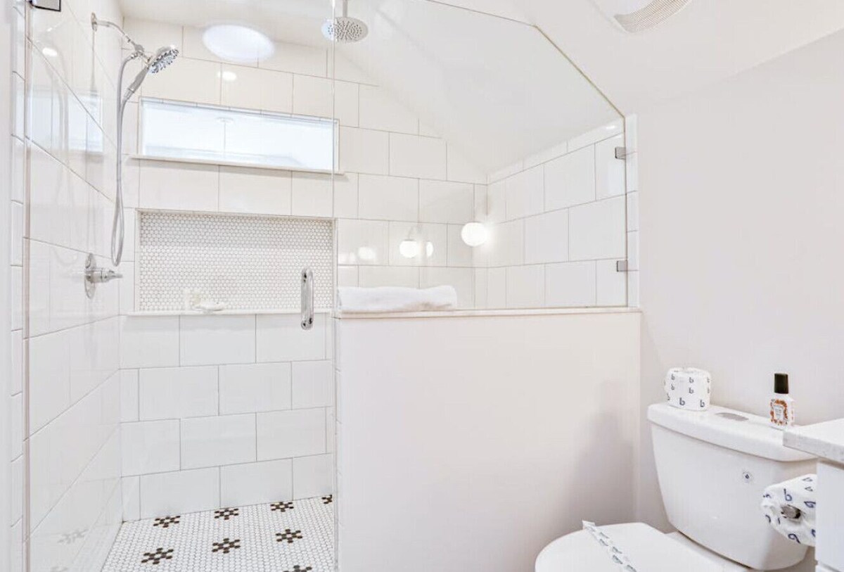 Photo 21 of Uptown Luxury, washer dryer, fenced yard