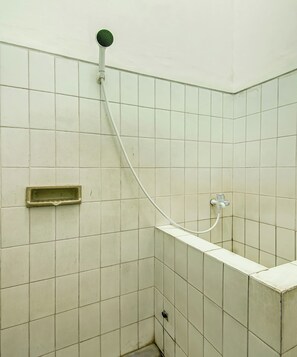 Ducha, toallas y jabón