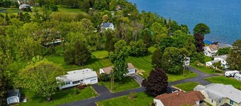 Lake Views | Cayuga Wine Trail | Hot Tub | FLX