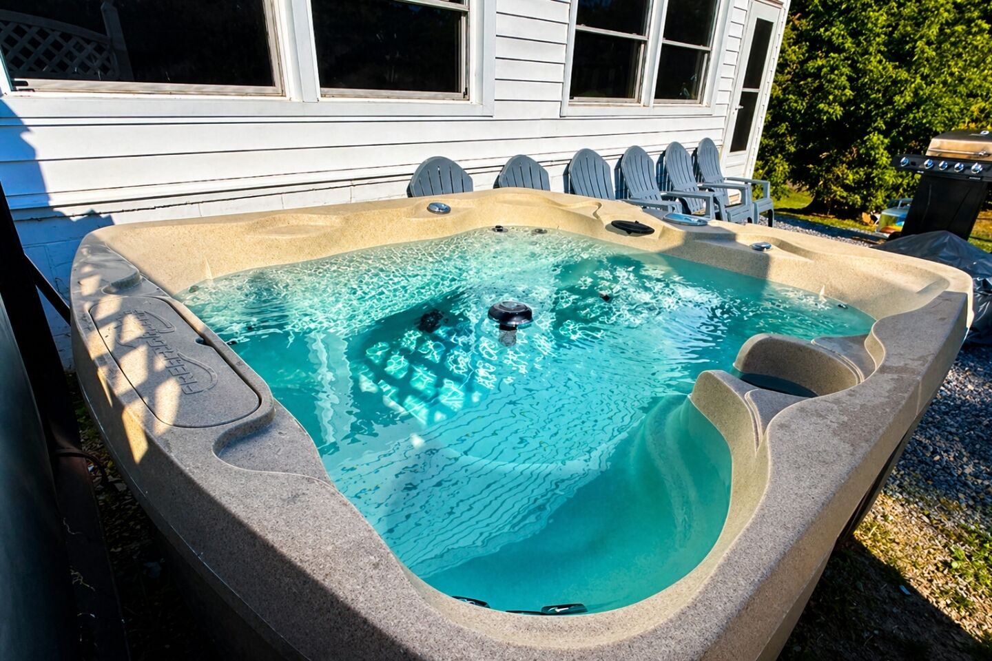 Bain à remous extérieur