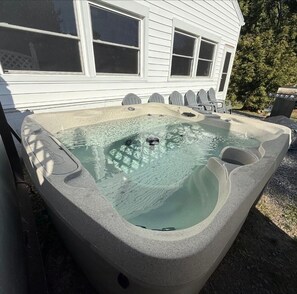 Bañera de hidromasaje exterior