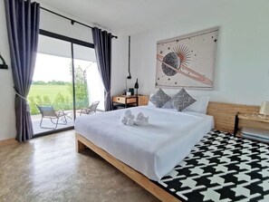 Room Feel Good, Pool View | Minibar, desk, blackout drapes, free WiFi - Penguin Villa Resort & Bistro (Ratchaburi)