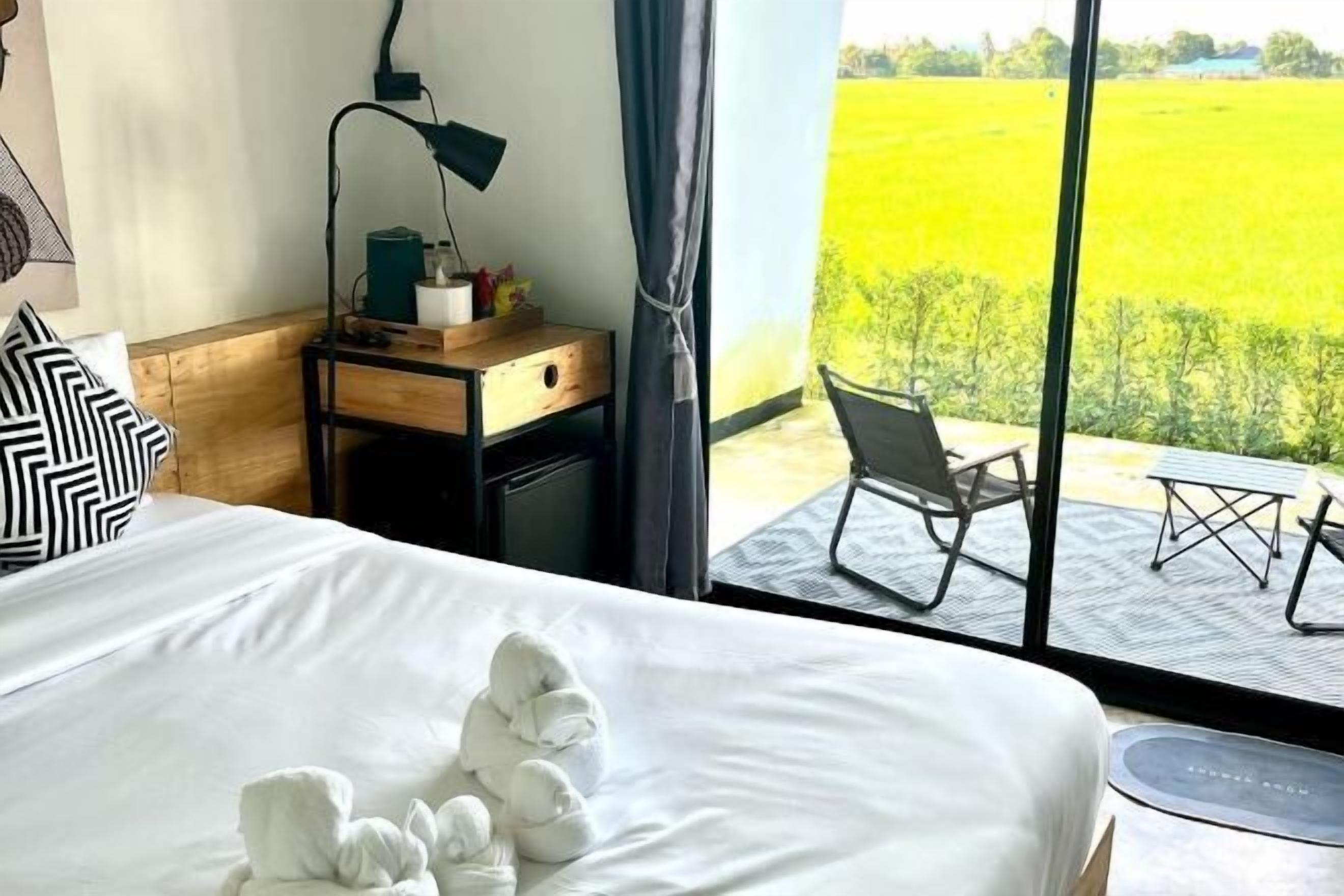 Minibar, desk, blackout drapes, free WiFi