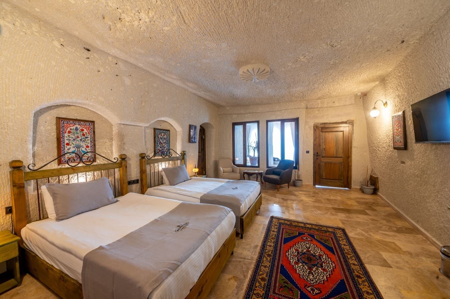 Photo - Majestic Cave House