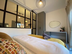 2 Schlafzimmer, Zimmersafe, Schreibtisch, WLAN