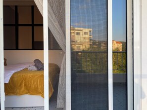 2 Schlafzimmer, Zimmersafe, Schreibtisch, WLAN