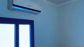 Toallas, jabón y papel higiénico