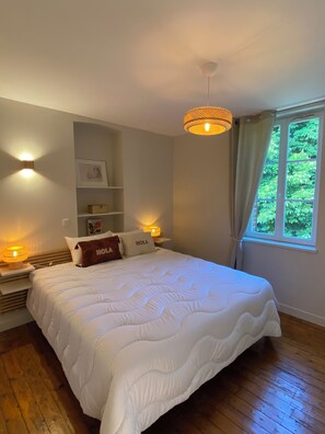 3 soverom, strykejern/-brett, reiseseng for barn og wi-fi (inkludert)