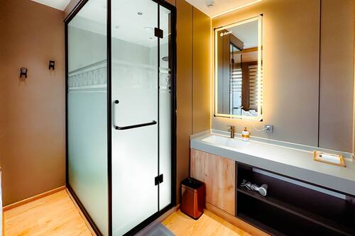 Basic-Doppelzimmer | Badezimmer