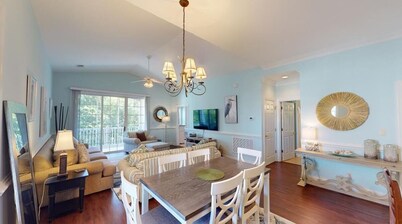 Golfer Hideaway in Prestigious Litchfield