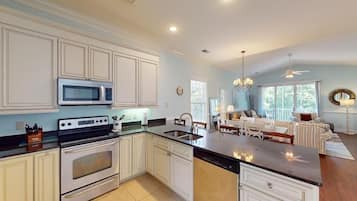 Réfrigérateur, micro-ondes, four, lave-vaisselle