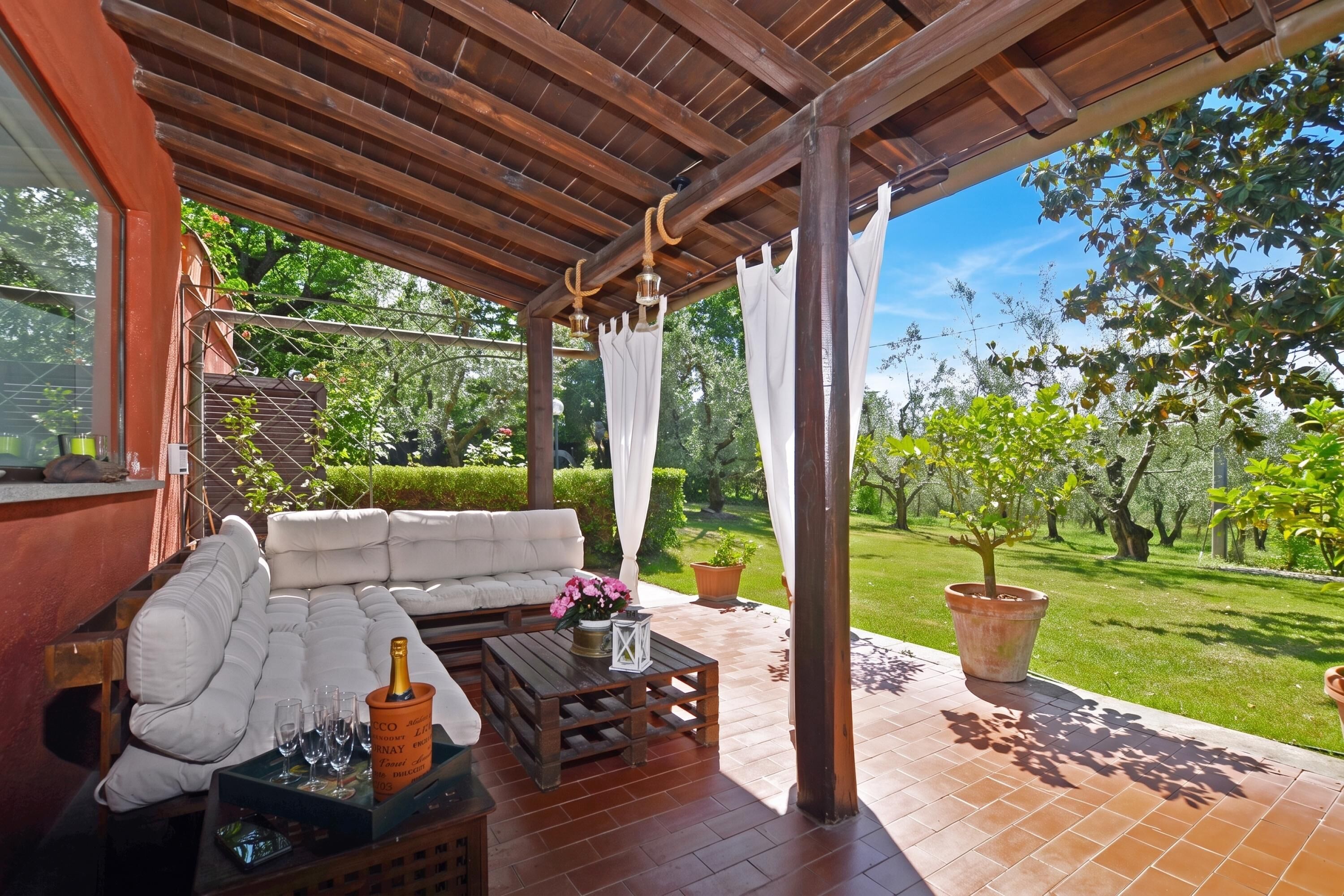 Standard-Haus, 5 Schlafzimmer, Kamin, Bergseite (Casale Pontarello) | Terrasse/Patio