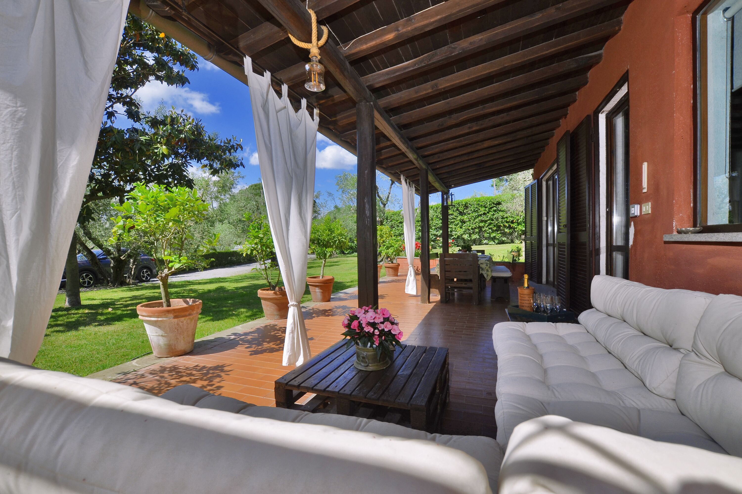 Rumah Standar, beberapa kamar, tepi gunung (Casale Pontarello) | Teras/patio