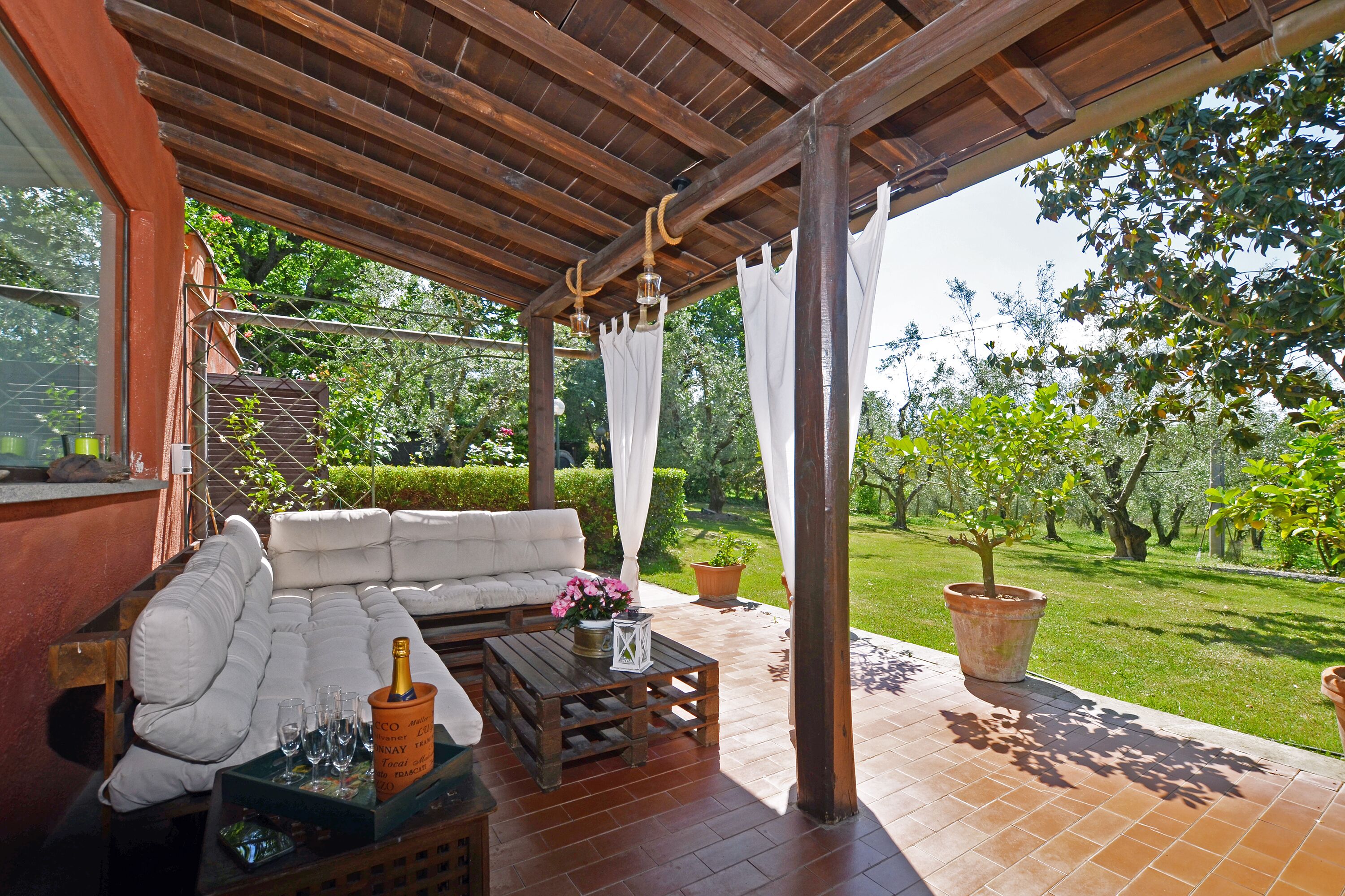Casa Standard, camere multiple, lato montagna (Casale Pontarello) | Terrazza/patio