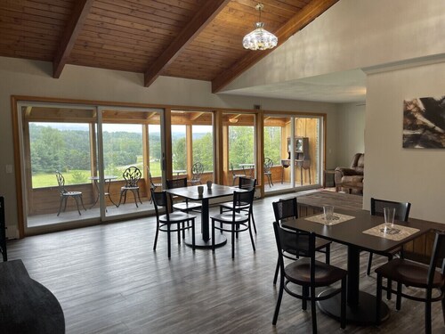 Queen Suite w/ Shared Amenities Near Town + Trails