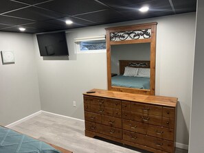 2 slaapkamers, een strijkplank/strijkijzer, gratis wifi, beddengoed
