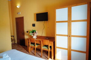 6 chambres, Wi-Fi, draps fournis