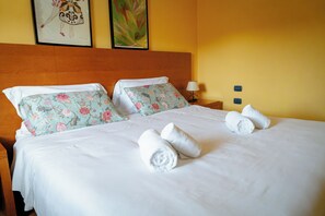 6 Schlafzimmer, WLAN, Bettwäsche