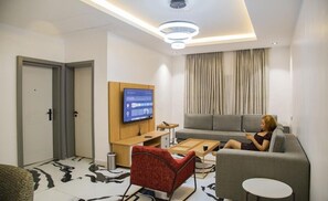 Penthouse, City View