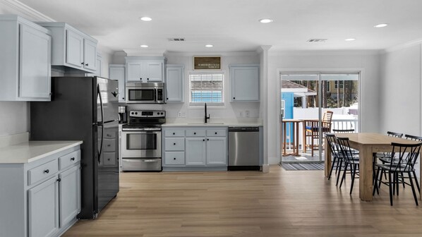 House, Multiple Beds, Patio, Garden View (Slice of Paradise) | Private kitchen | Dining tables