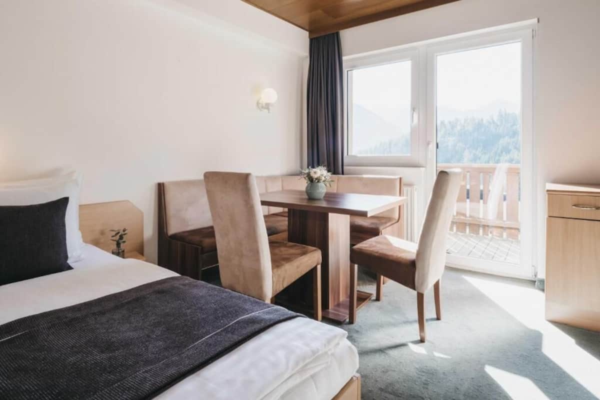 Vier Zimmer Apartment Standard | Free WiFi