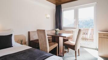 Vier Zimmer Apartment Standard | Wi-Fi gratuito, lenzuola