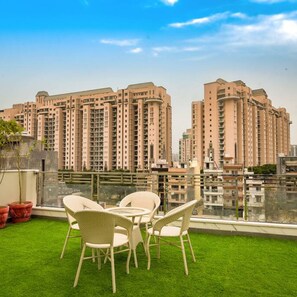 1 bedroom, Internet - Cyber Retreat 1bhk With Gym and Balcony (Gurugram)