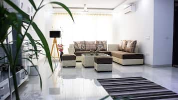 Apartment, Accessible | 3 bedrooms, Internet