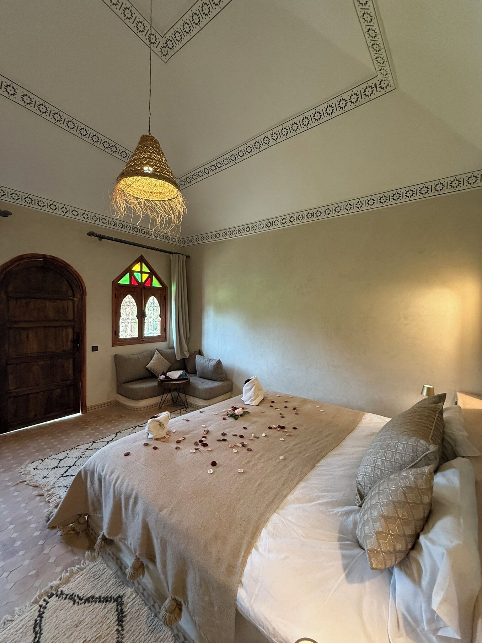 Kamer | Een kluis op de kamer, individueel gedecoreerd, verduisterende gordijnen