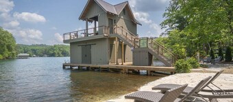 Rest Ashored- Lake Burton home 250 yds from lake