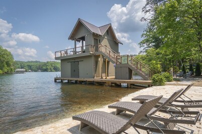 Rest Ashored- Lake Burton home 250 yds from lake