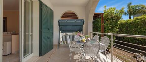 Villa | Terrace/patio