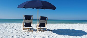 5 Minutes to Beach - Large Complex Pool