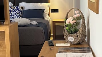 Superior-Doppelzimmer, Meerblick | 1 Schlafzimmer, Zimmersafe, Schreibtisch, schallisolierte Zimmer