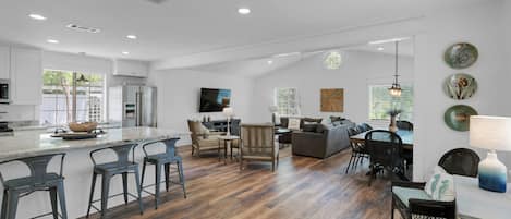 Maison, patio, vue jardin (171 Seacrest) | Coin séjour