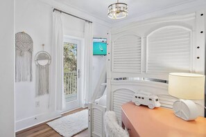 Huis, Meerdere bedden, toegang tot zwembad, uitzicht op zwembad (Pour Some Sugar On Me) | 5 slaapkamers, individueel gedecoreerd, individueel gemeubileerd