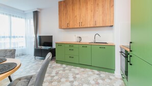 Comfort Apartment, Balcony | Private kitchen - Doki- Pistacjowy by Grand Apartments (Gdansk)