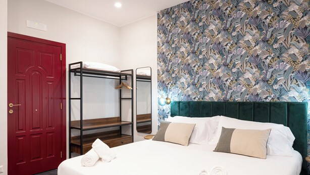 Classic Double Room | Desk, blackout drapes, WiFi (free), bed sheets - Porta Cerasa (Naples)