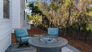 Property grounds - 6-seater Golf Cart, Sleeps 16, Close to the Beach! (Santa Rosa Beach)