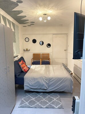 1 sovrum, strykjärn/strykbräda, wi-fi och sängkläder