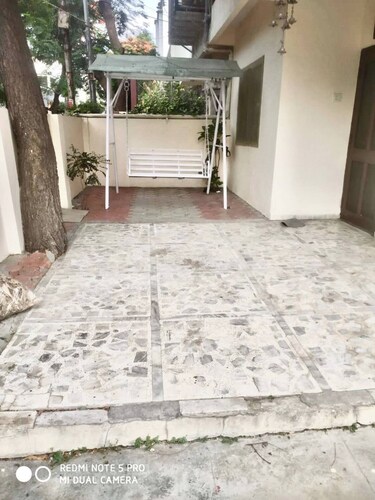 Entire condo in Indore, India-Comfy ground floor condo with free parking