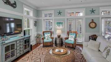 Casa, várias camas, varanda, vista para o jardim (A Whale's Tail) | Área de estar