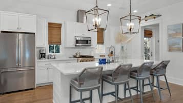 House, Multiple Beds, Patio, Garden View (Friday On My Mind) | Private kitchen | Coffee/tea maker