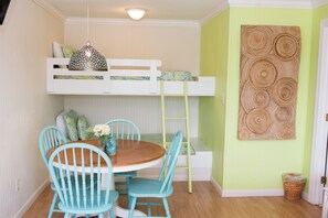 House, Multiple Beds, Patio (All's Well) | In-room dining
